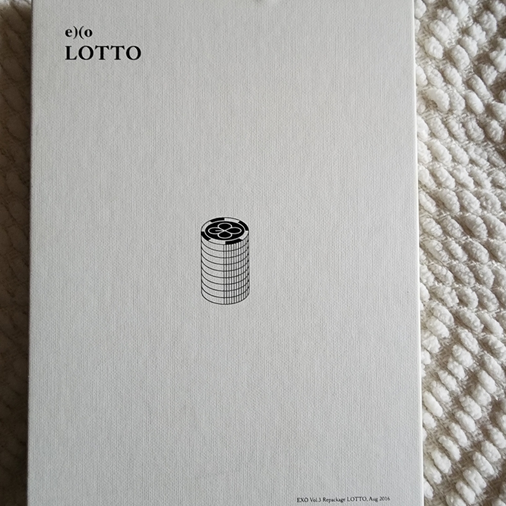 Kpop- EXO Lotto Album